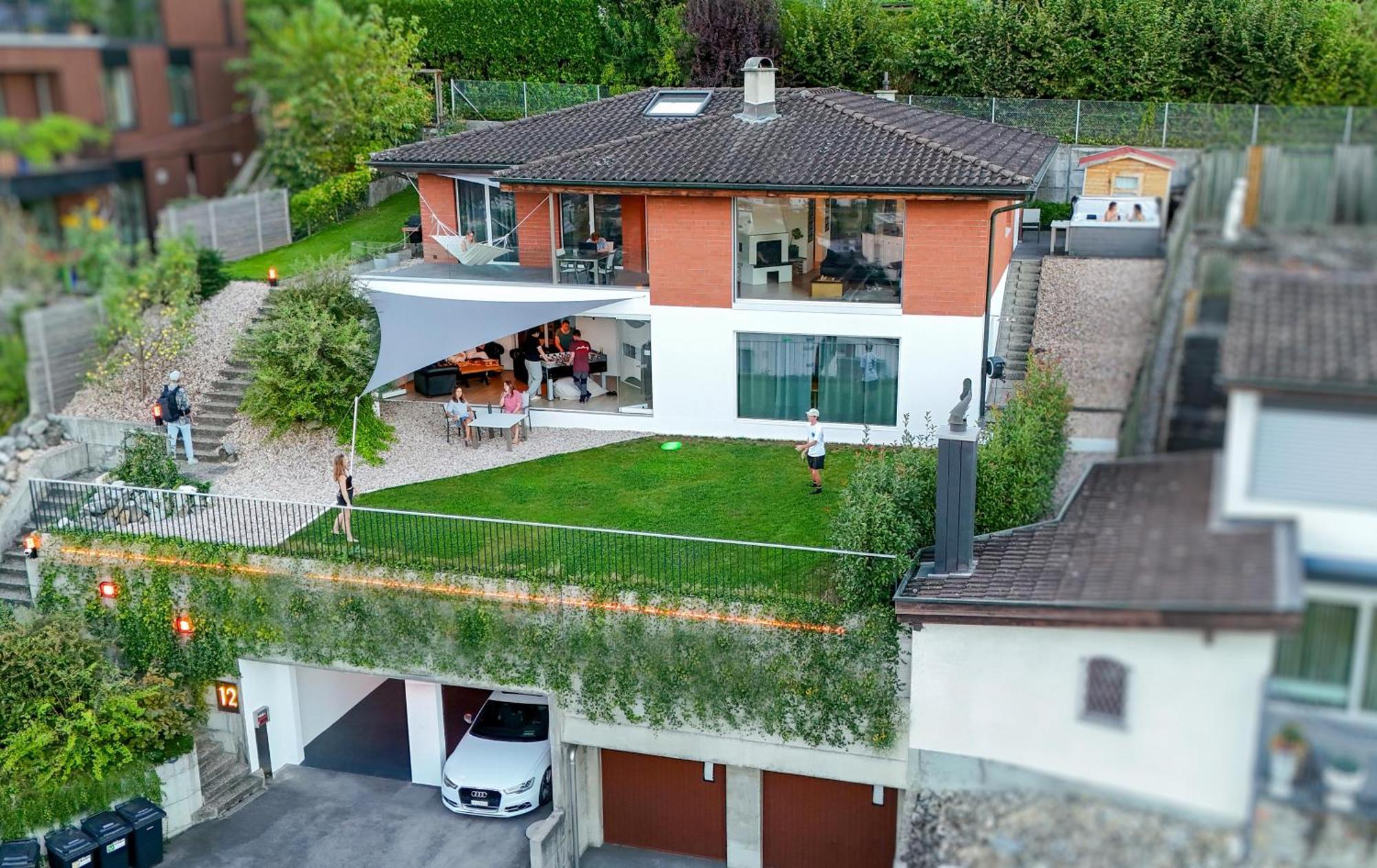 Young Backpackers Homestay Lucerne Exterior photo